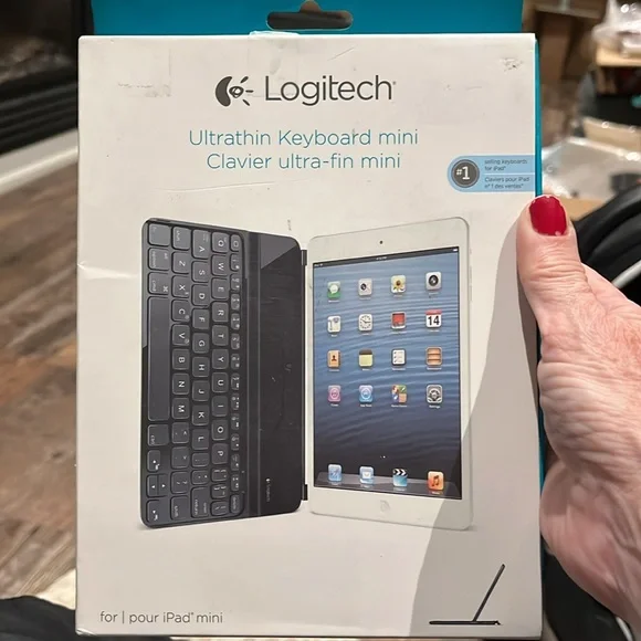 🌙 B16 - Logitech Ultrathin keyboard mini - Picture 2 of 2